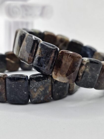 Pietersite náramok